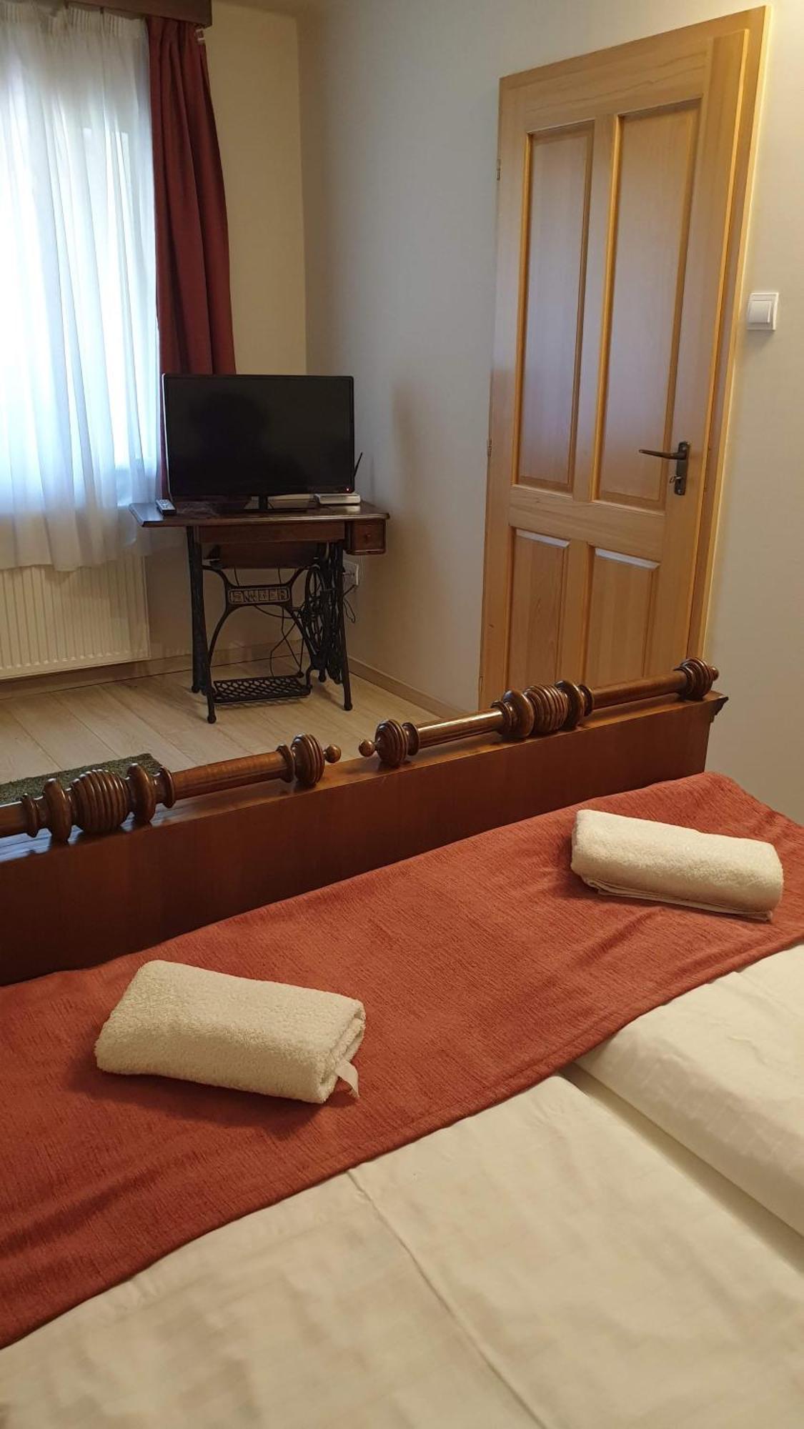 Hajdúszoboszló Keller Apartmanok חדר תמונה