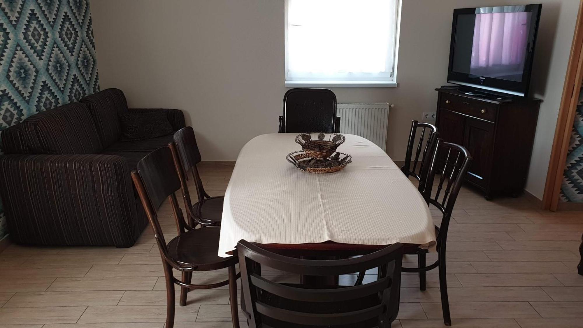 Hajdúszoboszló Keller Apartmanok חדר תמונה